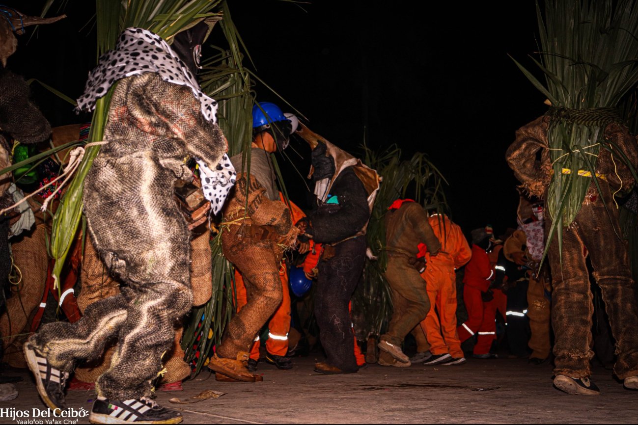 La tradición simboliza la superación de la represión y la unión de la comunidad en Calkiní, Campeche.