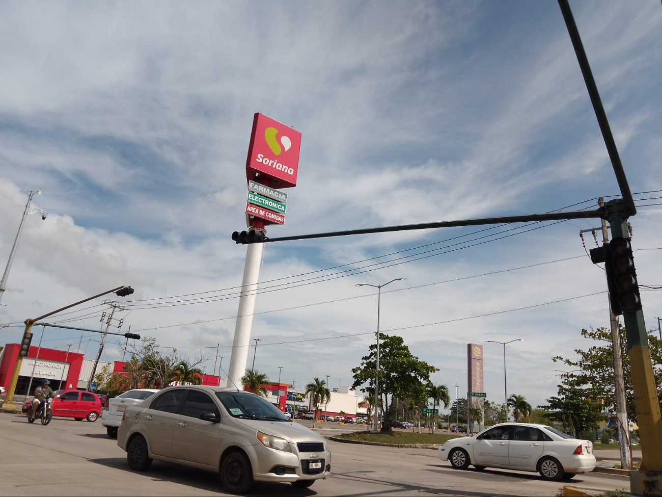 Nuevos semáforos de Chetumal reportan fallas pese a inversión millonaria