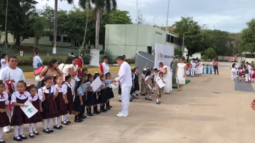 Escuelas como Josefa Pascual de Montalvo y Colegio Campeche estuvieron presentes.