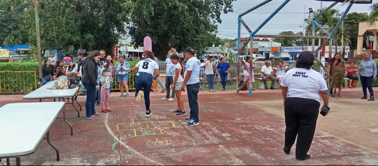 En el evento se habló sobre el poco interés de los jóvenes de aprender maya y en su lugar idiomas extranjeros