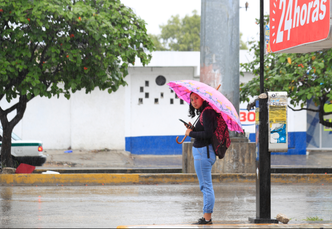 Se recomienda a la población cancunense tomar precauciones al salir