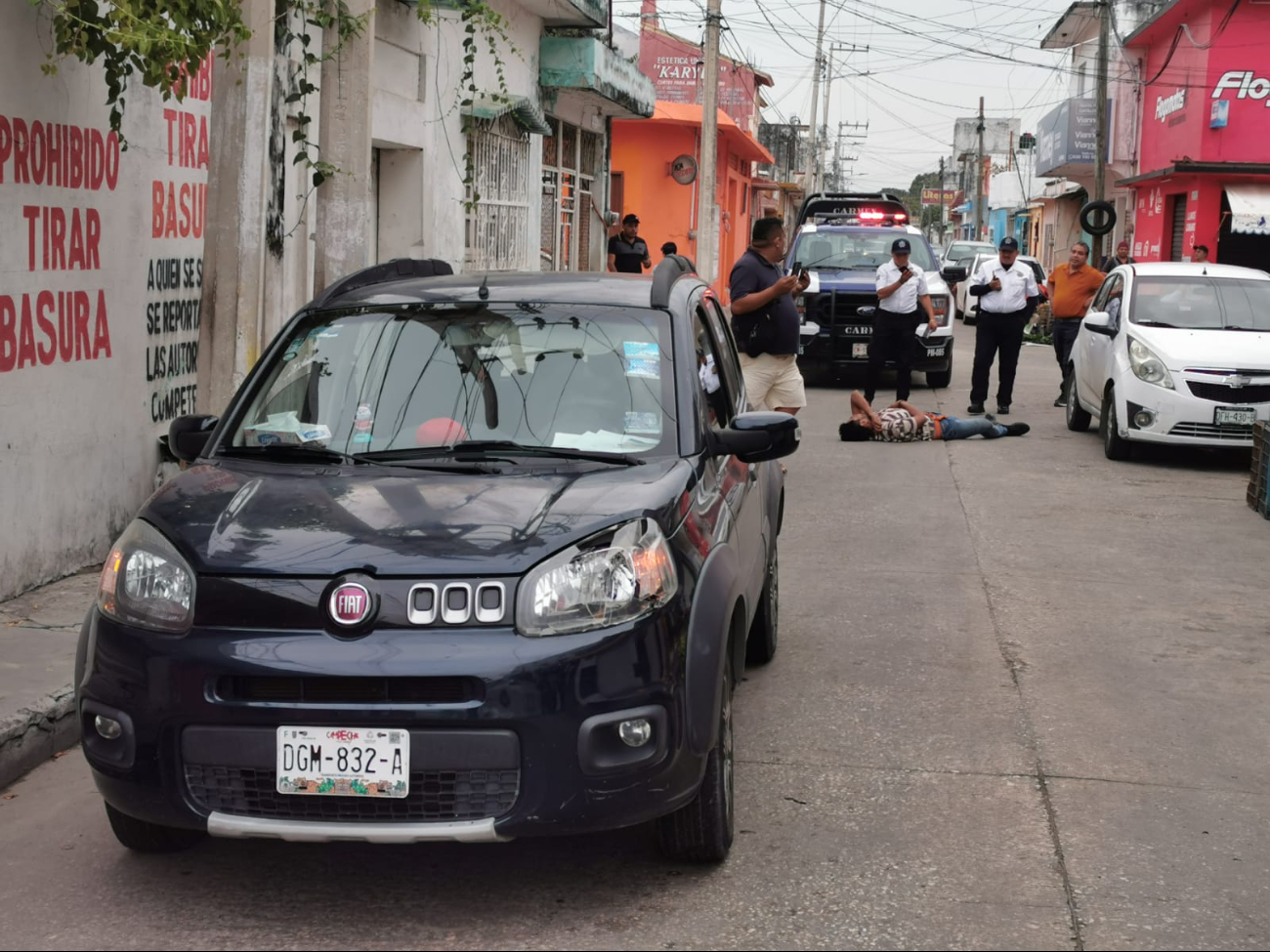 Atropellan a joven en Carmen; trataba de atrapar a un hombre