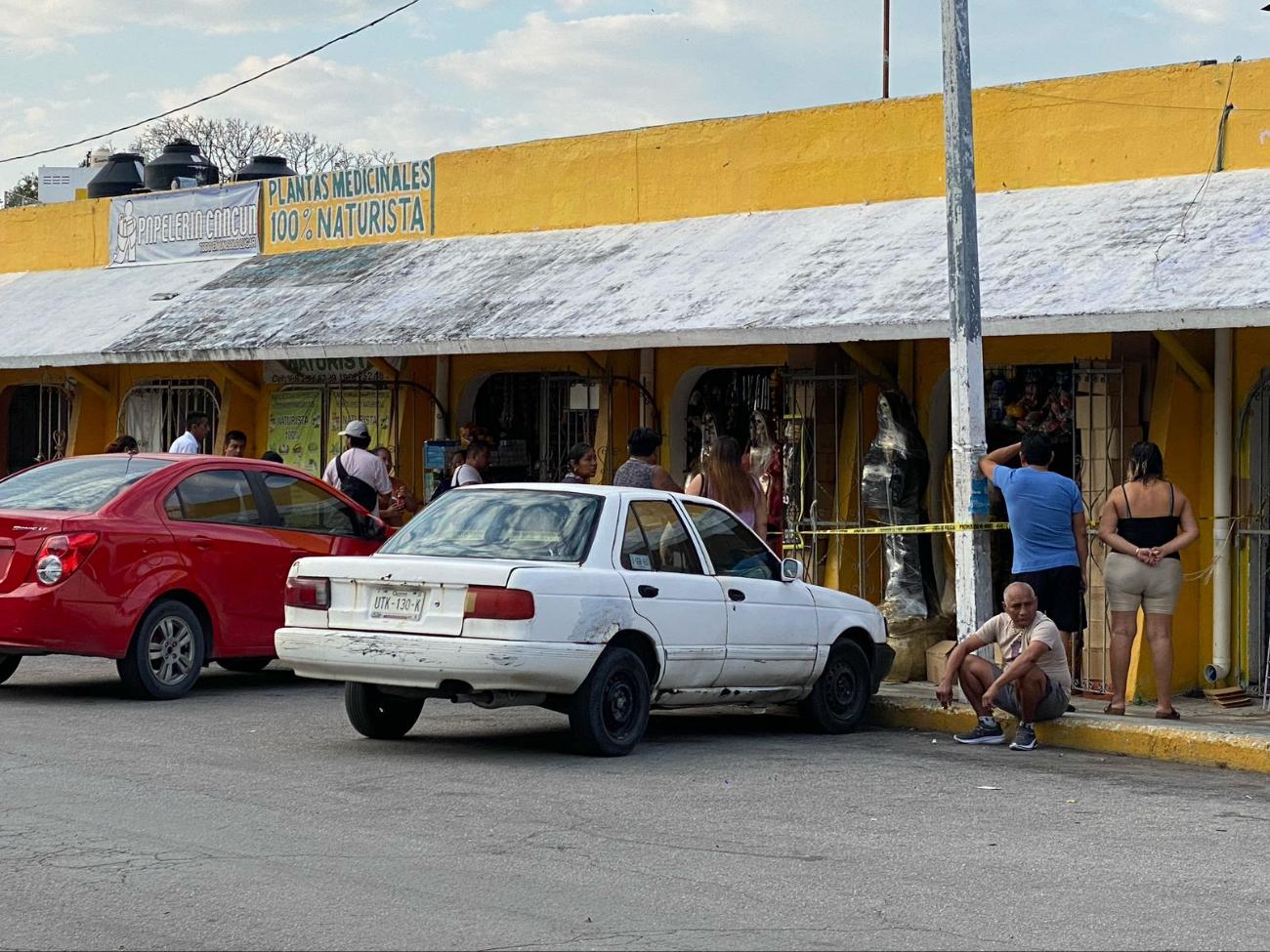 Locatarios ayudaron a las víctimas del incidente.