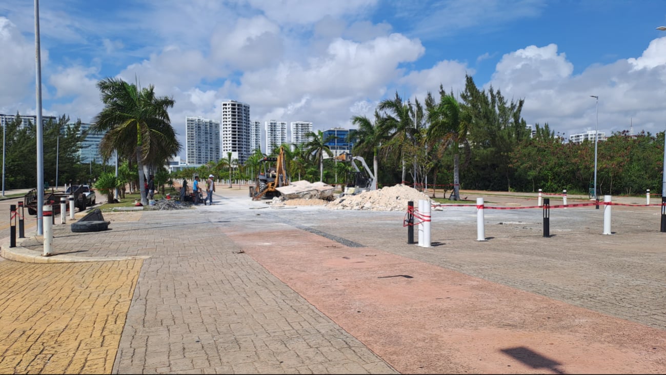 Los preparativos en el Malecón Tajamar siguen para dejar todo listo.