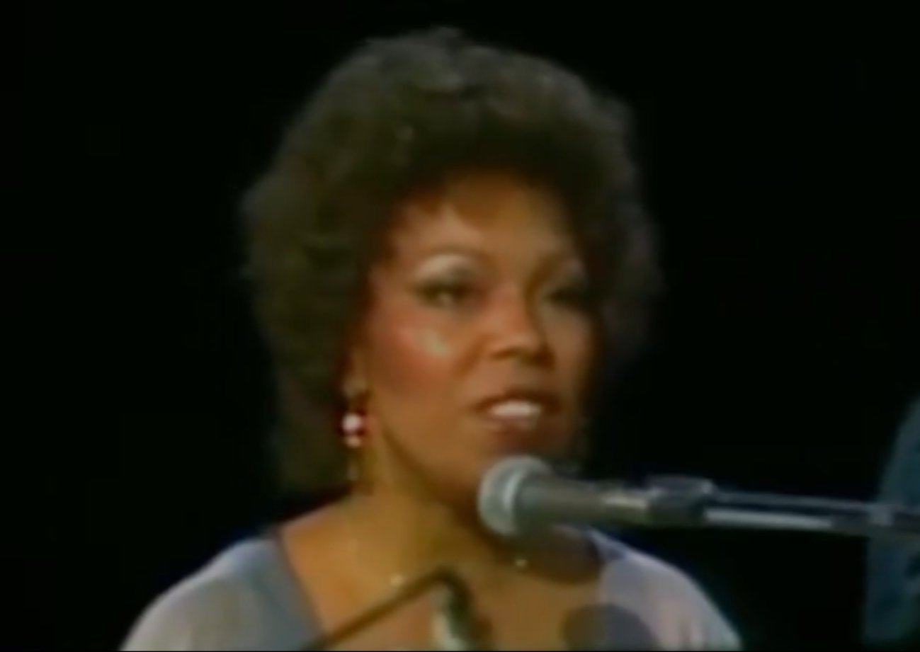 Roberta Flack ganó tres premios Grammys por 'Killing Me Softly'