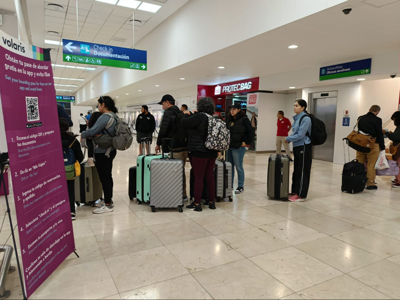 El Aeropuerto de Mérida vive una jornada fría y sin contratiempos este martes