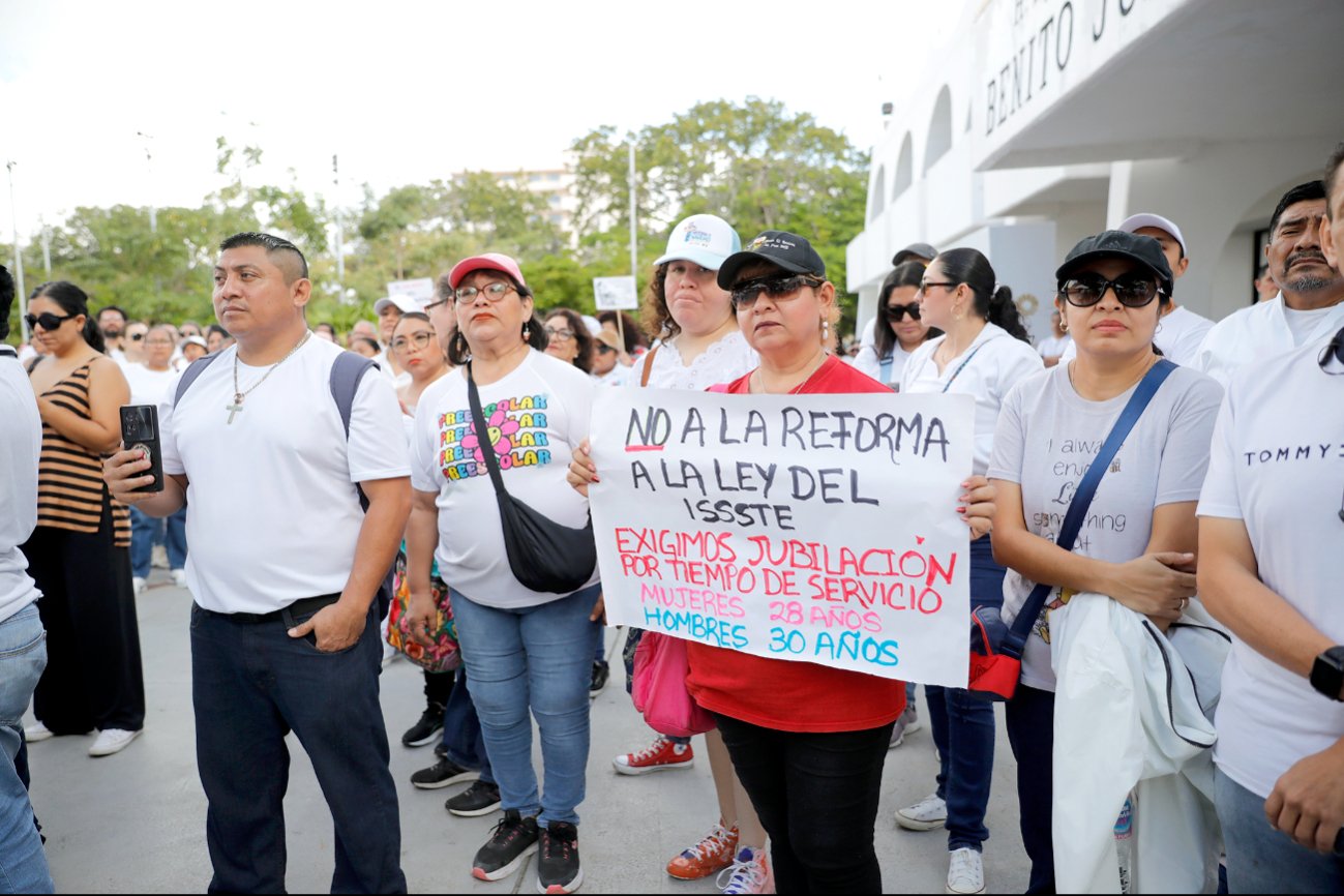 Los docentes buscan acuerdos para la reforma del ISSSTE