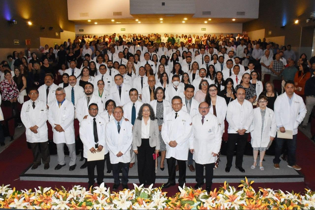 En total, 86 médicos residentes del Hospital Agustín O’Horán culminaron su formación en especialidades