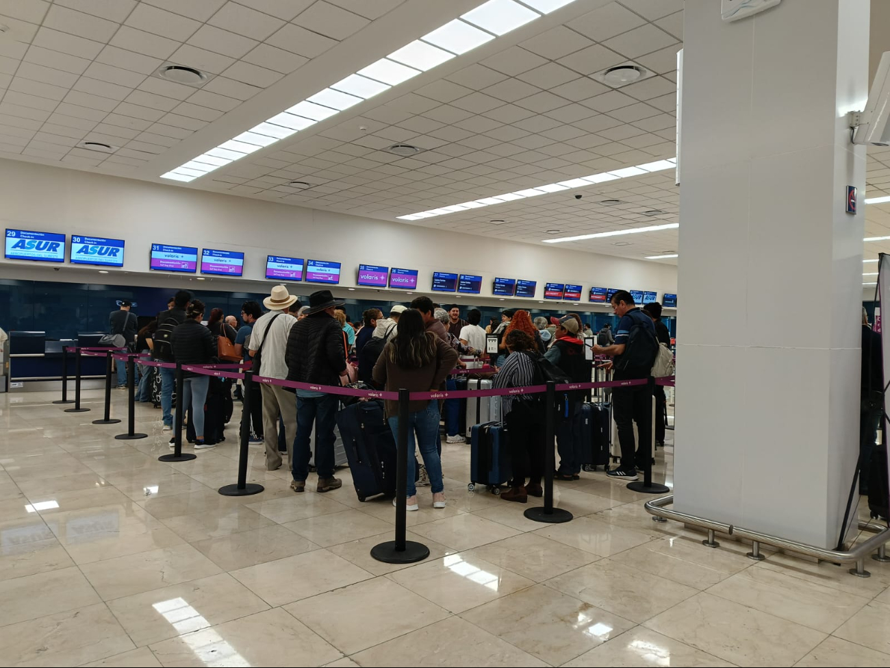 Hay buena movilidad de pasajeros en el aeropuerto de Mérida