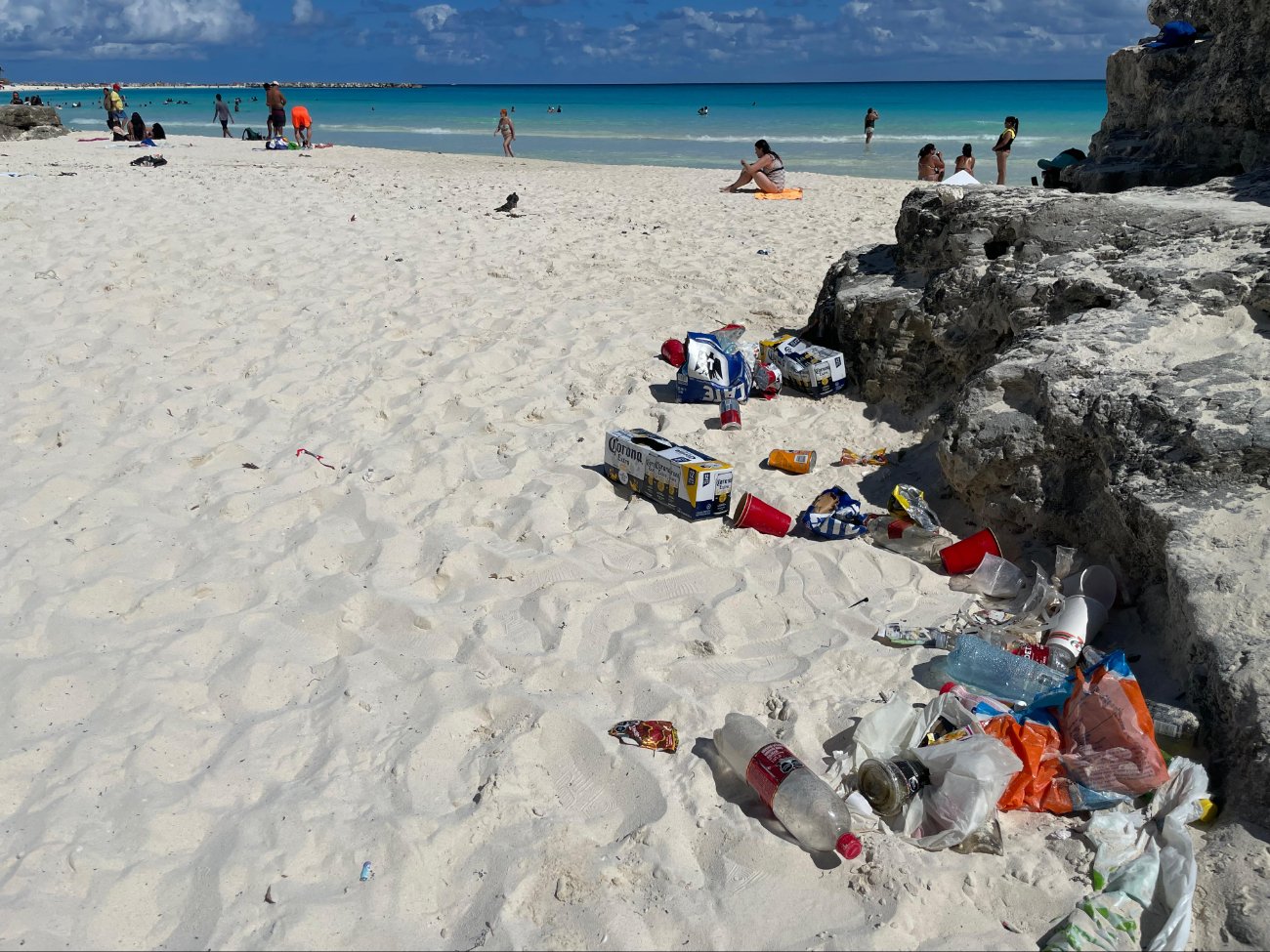 Este problema no es exclusivo de Gaviota Azul; las playas de Cancún enfrentan un desafío.