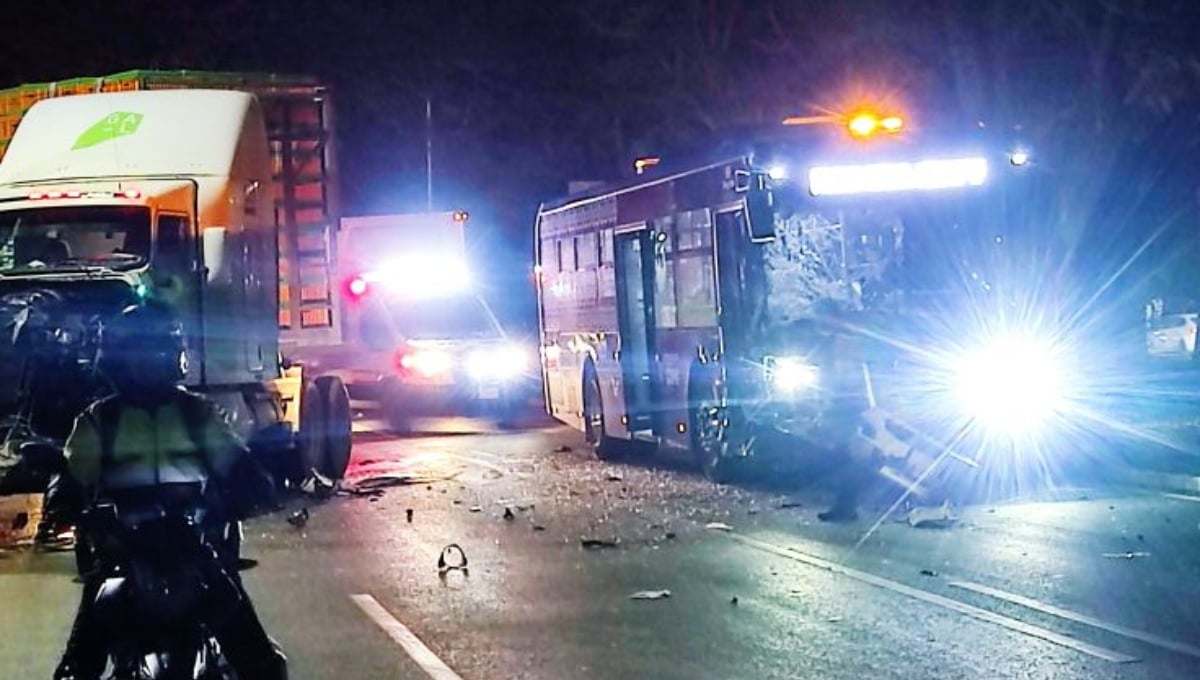 La carretera Mérida-Umán fue bloqueada por el choque