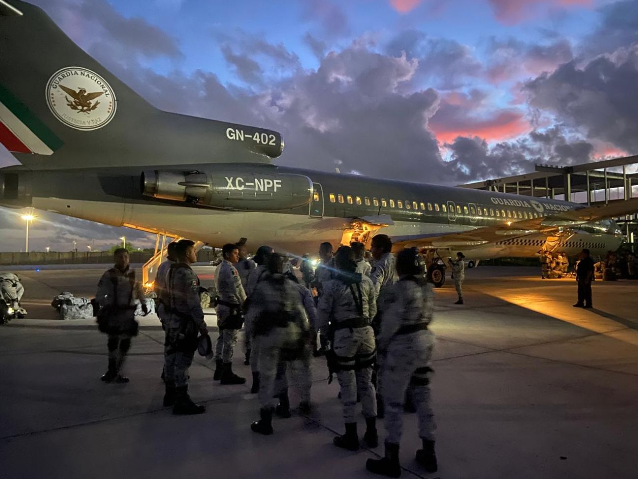 Inicia el despliegue de elementos de la Guardia Nacional, con destino a los límites fronterizos, de Estados Unidos con México