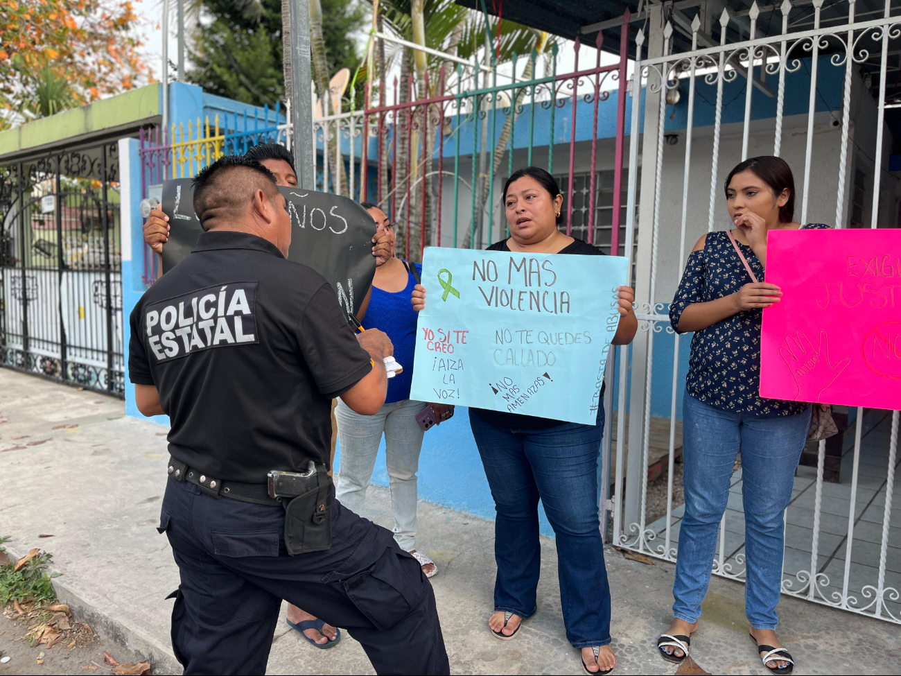 Oficiales de la SSP Yucatán intervinieron en la protesta de padres de familia