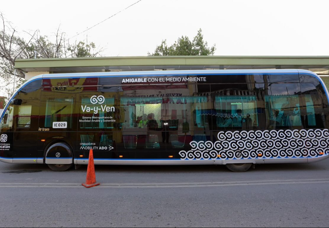 Captan el momento en el que un IE-TRAM atropella a un hombre en Mérida