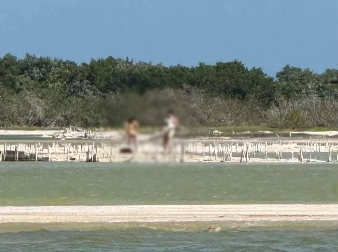 La pareja tomó fotografías sin ropa en la Reserva de Río Lagartos