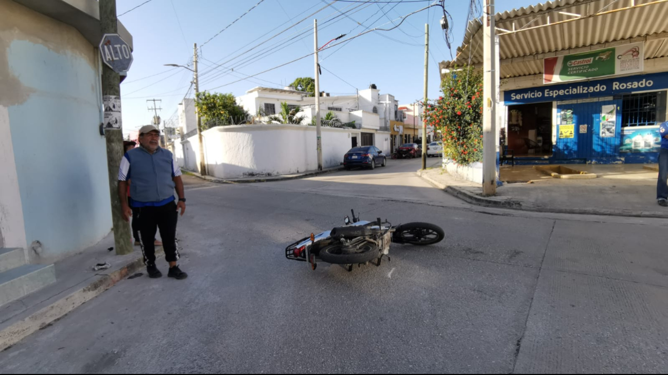 El conductor del auto no hizo el alto obligatorio y aceptó su culpa