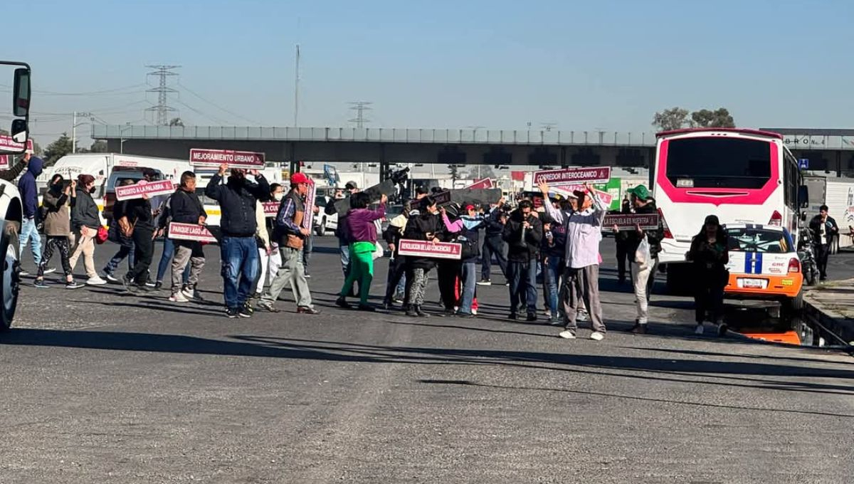 Los manifestantes señalan que el Gobierno del Estado de México no ha cumplido con los acuerdos establecidos para cancelar la modificación