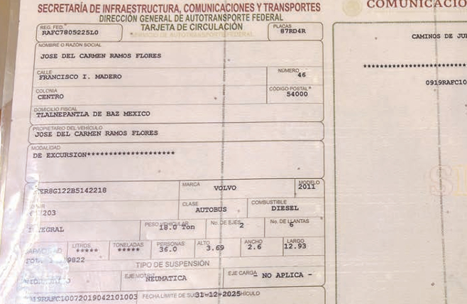 La póliza y la tarjeta de circulación están a nombre de José del Carmen Ramos Flores.