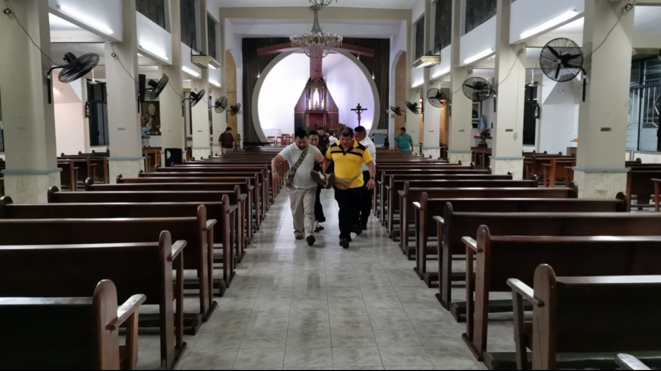 Aseguran a hombre dentro de iglesia en Campeche