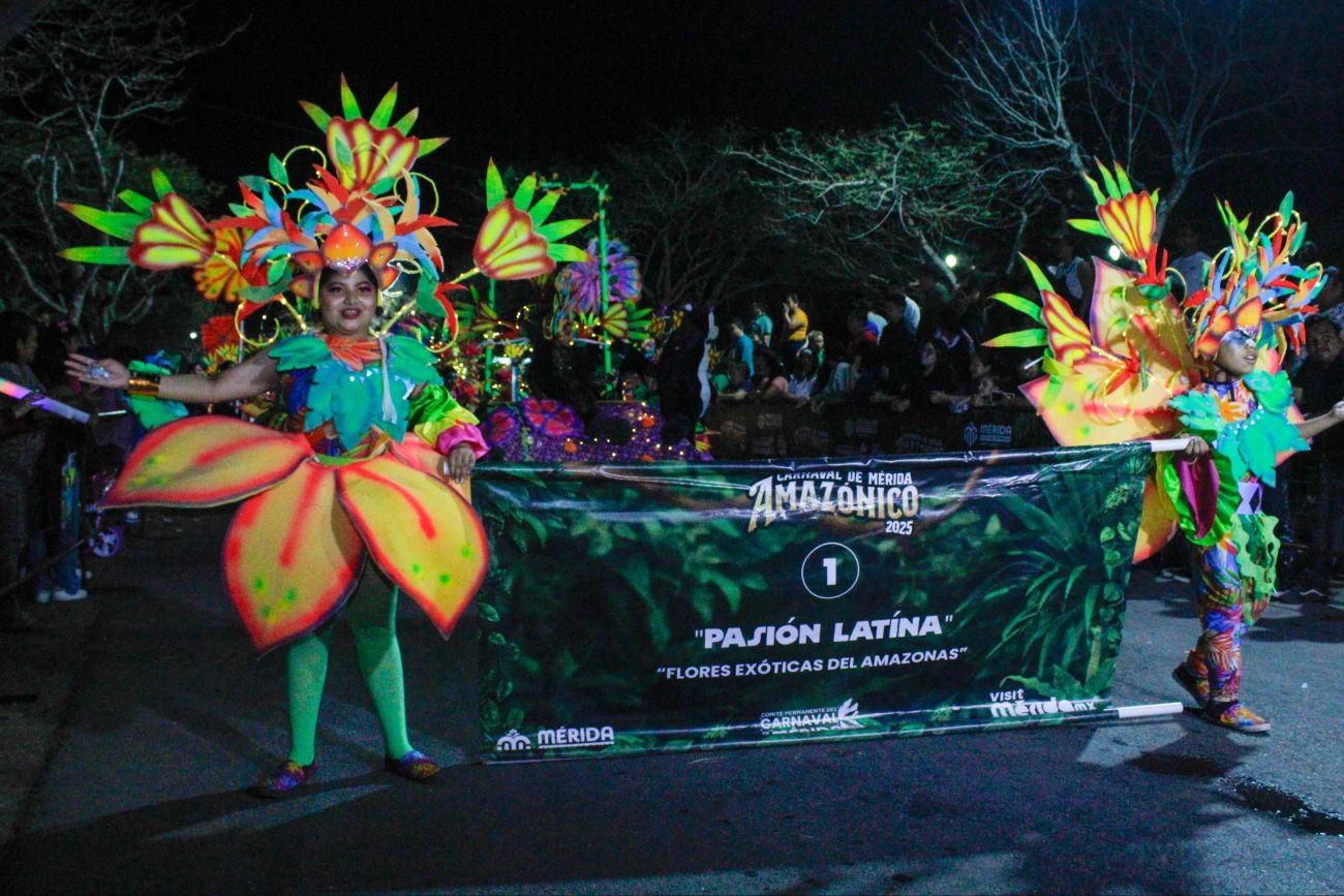 Las comparsas mantuvieron el baile durante toda la noche