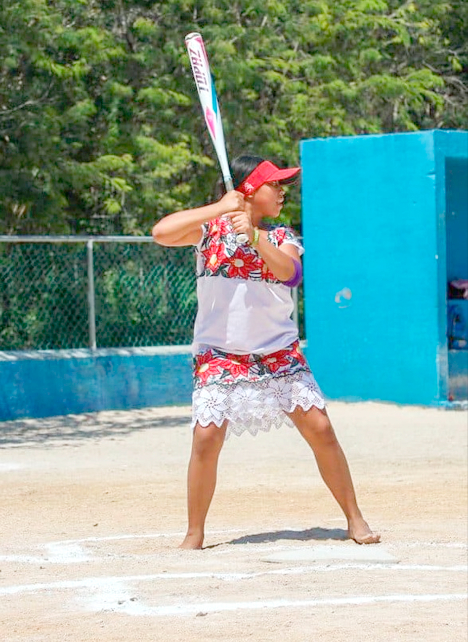 Fabiola May, fundadora de Diabillas de Hondzonot alienta a mujeres a promover la lengua maya con orgullo