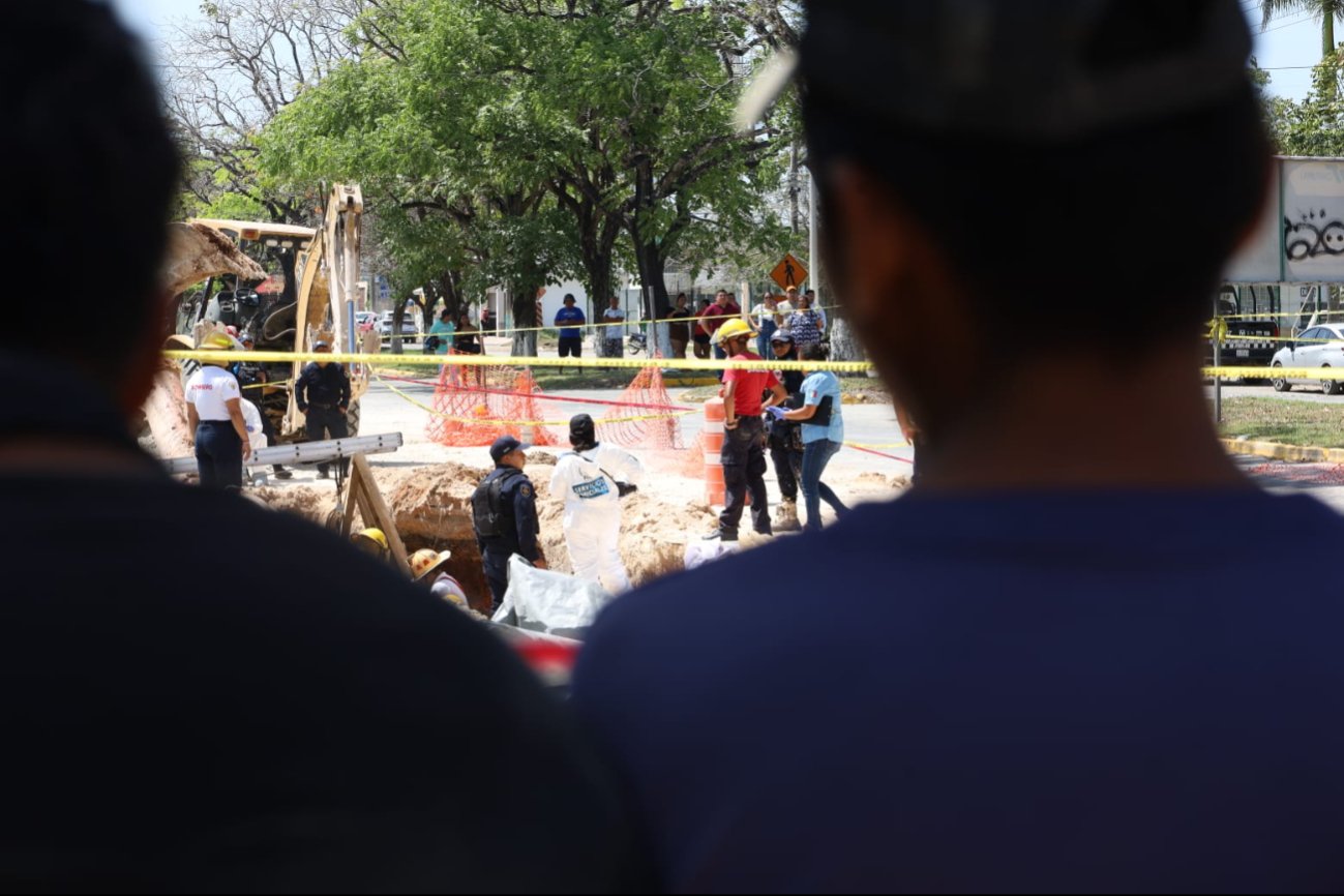 Los cuerpos de los trabajadores fueron retirados del lugar y llevados a la SEMEFO.