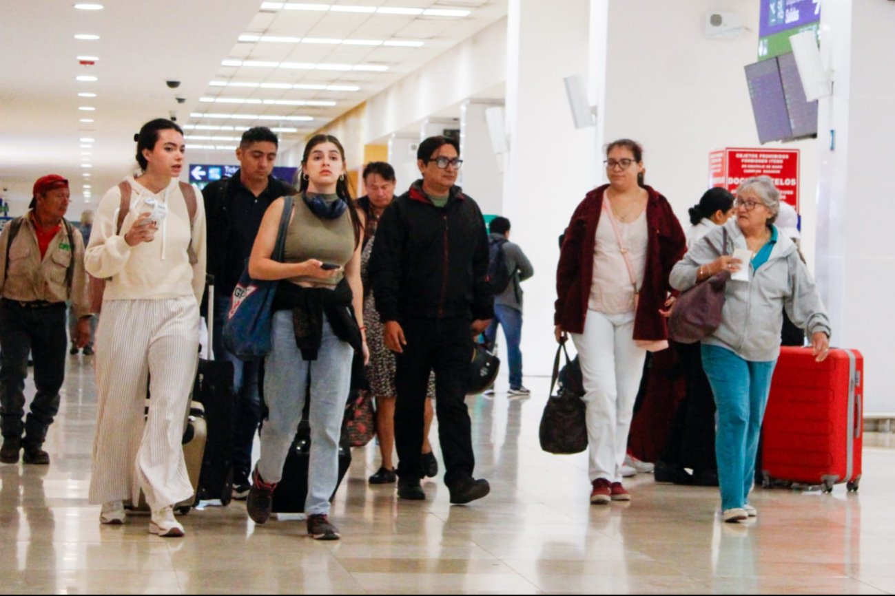 Pasajeros aterrizaron en el aeropuerto de Mérida esta mañana