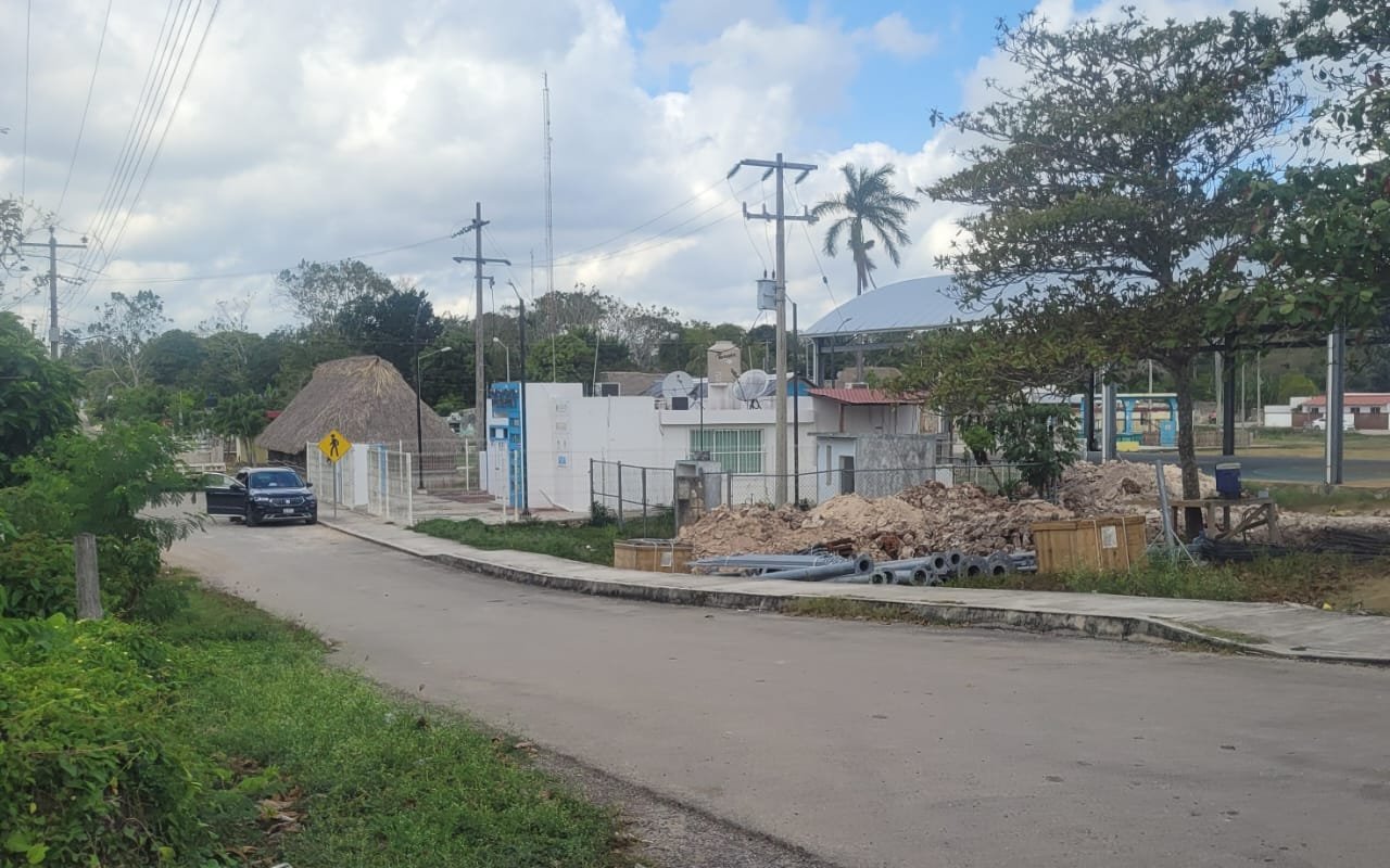 Uno de los problemas principales que prevalece en la zona es la falta de manteninimiento a la red de luz