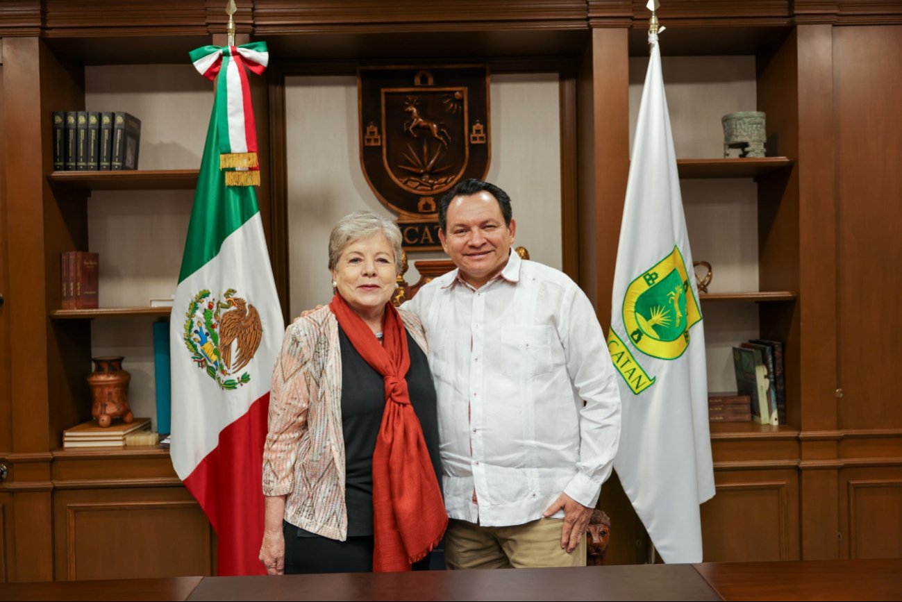 Joaquín Díaz Mena se reúne con Alicia Bárcena, titular de la Semarnat, para atender la reforestación del manglar en Yucatán