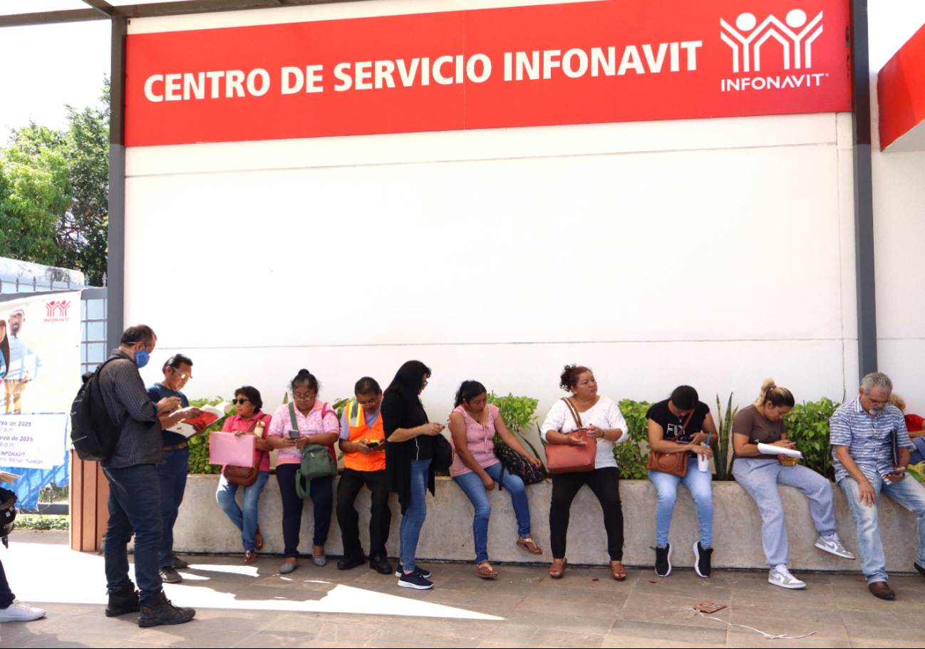 Derechohabientes del Infonavit defraudados por constructoras en Yucatán inician nueva protesta 