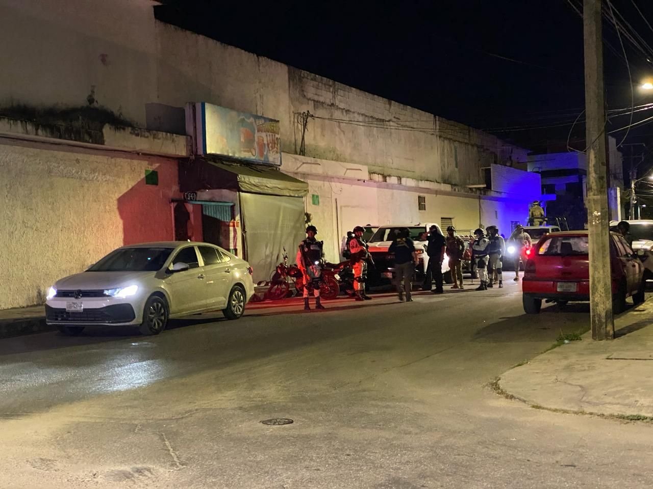 Catean dos bares y rescatan a 8 mujeres en Playa del Carmen