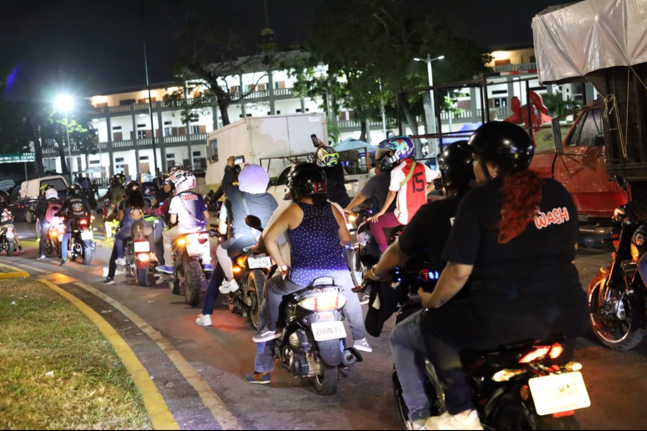 Motociclistas realizan mega rodada contra la “Ley Chaleco”