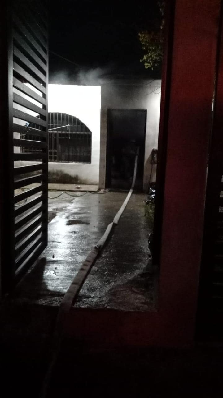 Incendian vivienda tras riña familiar en Chetumal