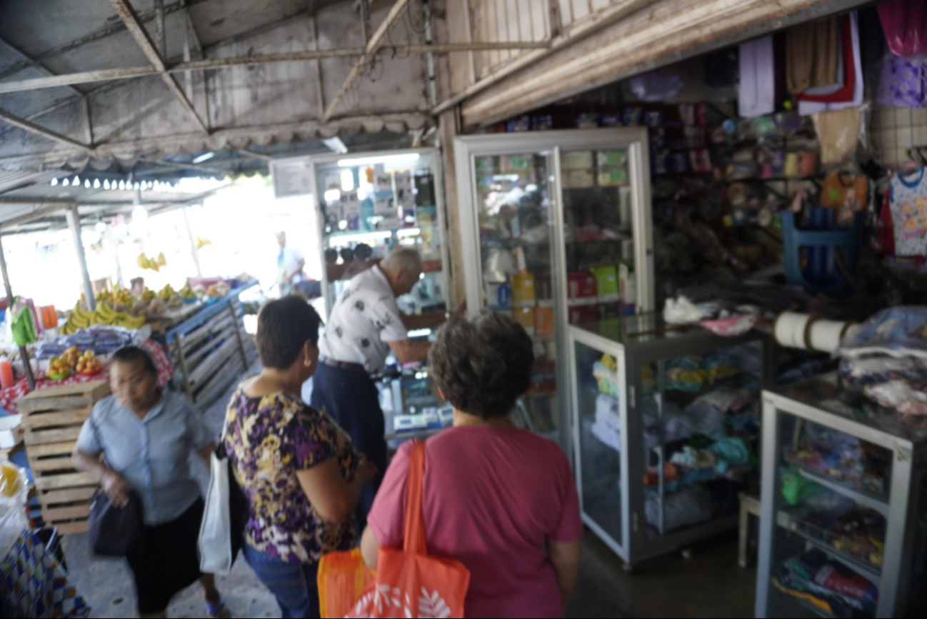 Cierre de 30 negocios de abarrotes afecta al pequeño comercio en Campeche