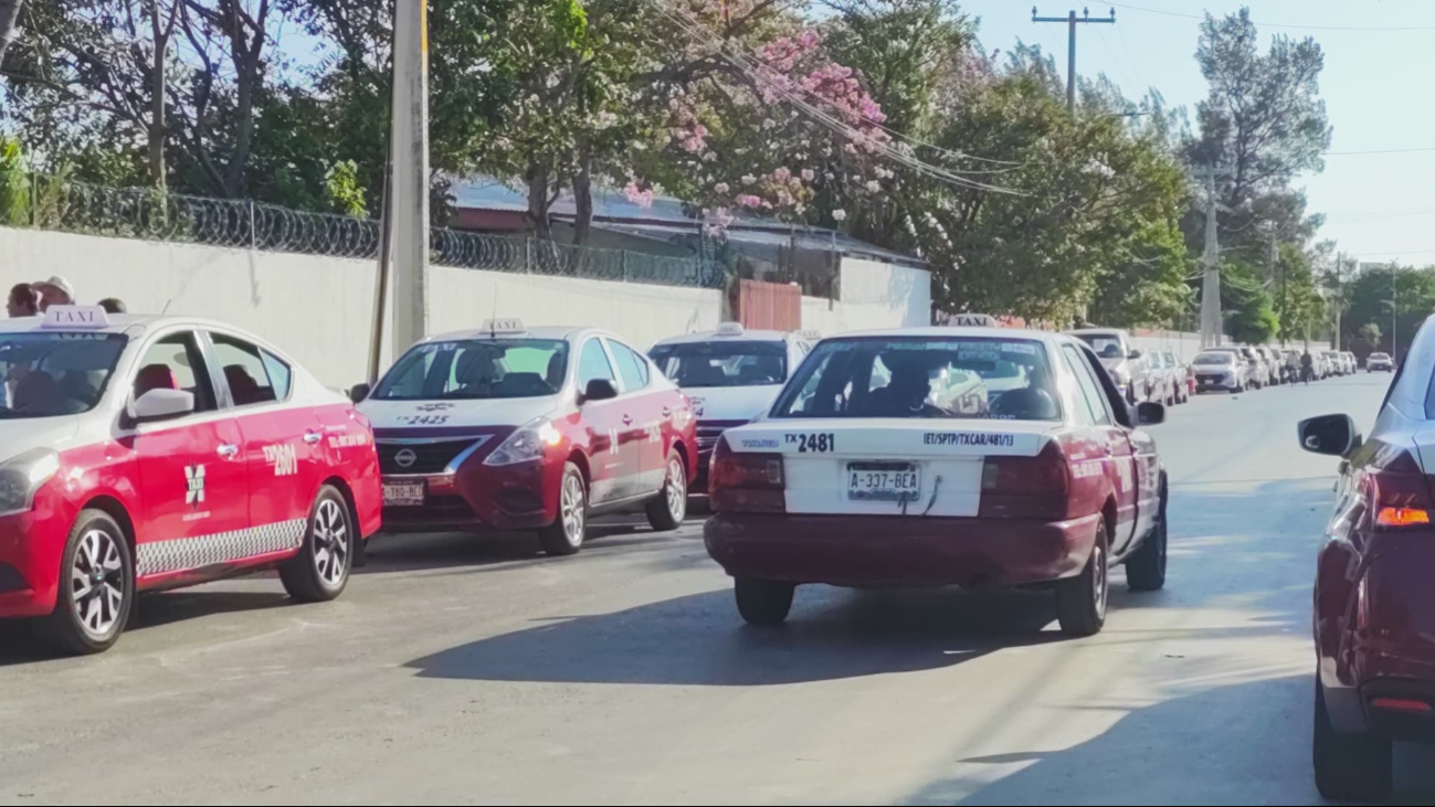 Protestas de taxis retrasan verificación vehicular en Ciudad del Carmen