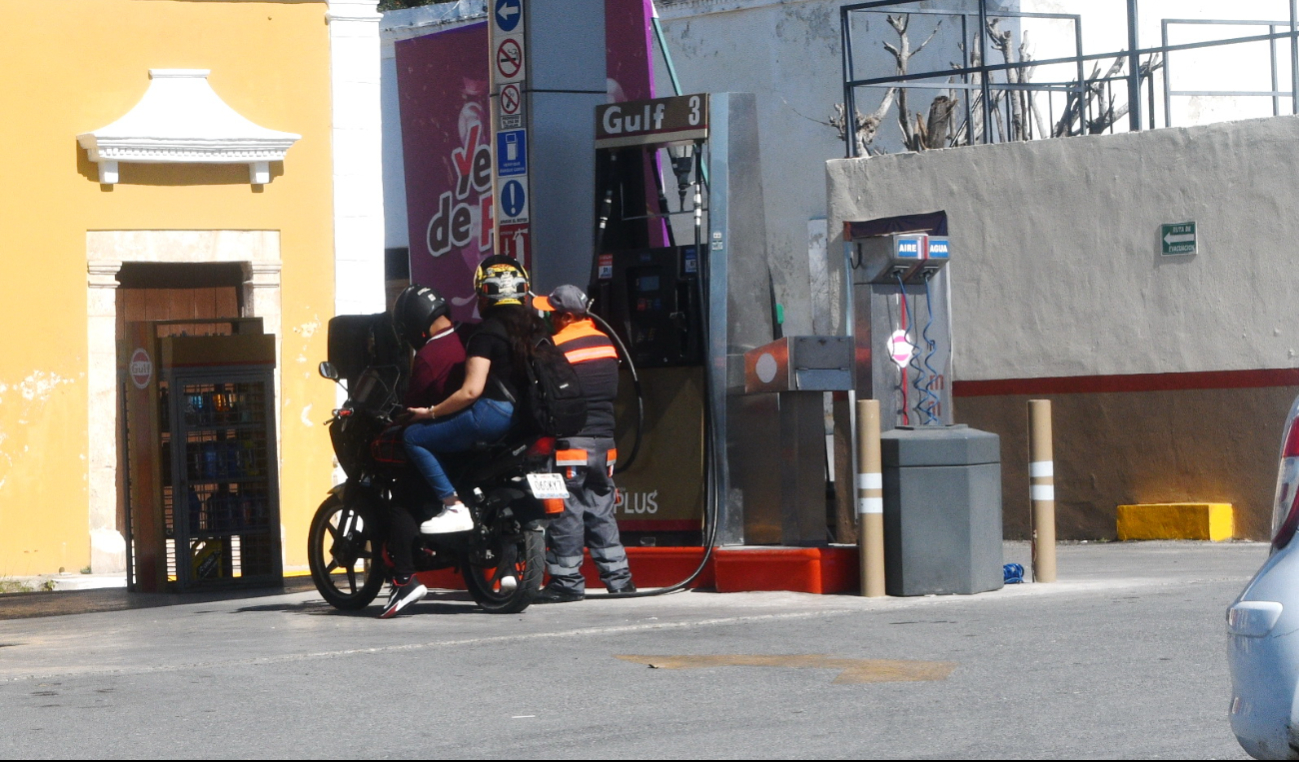  Transportistas de Campeche piden considerar control sobre precio de gasolina roja   