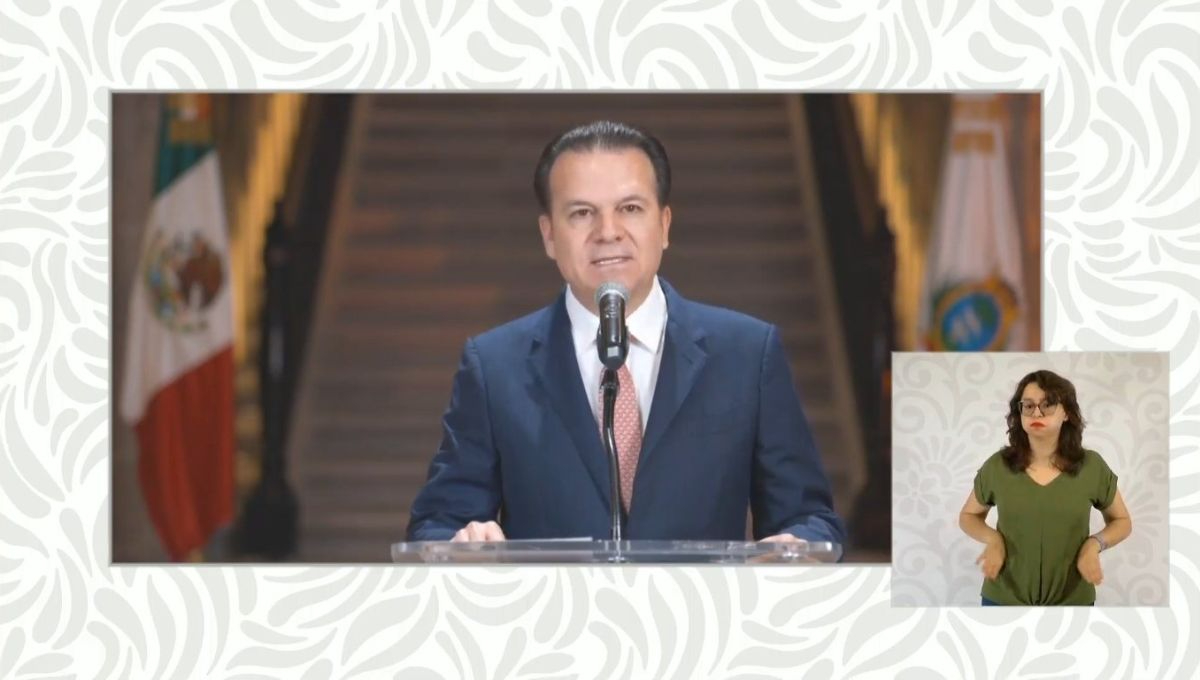 esteban Villegas Villarreal, gobernador de Durango, al anunciar en la conferencia mañanera de la presidenta Claudia Sheinbaum dos importantes inversiones para su estado