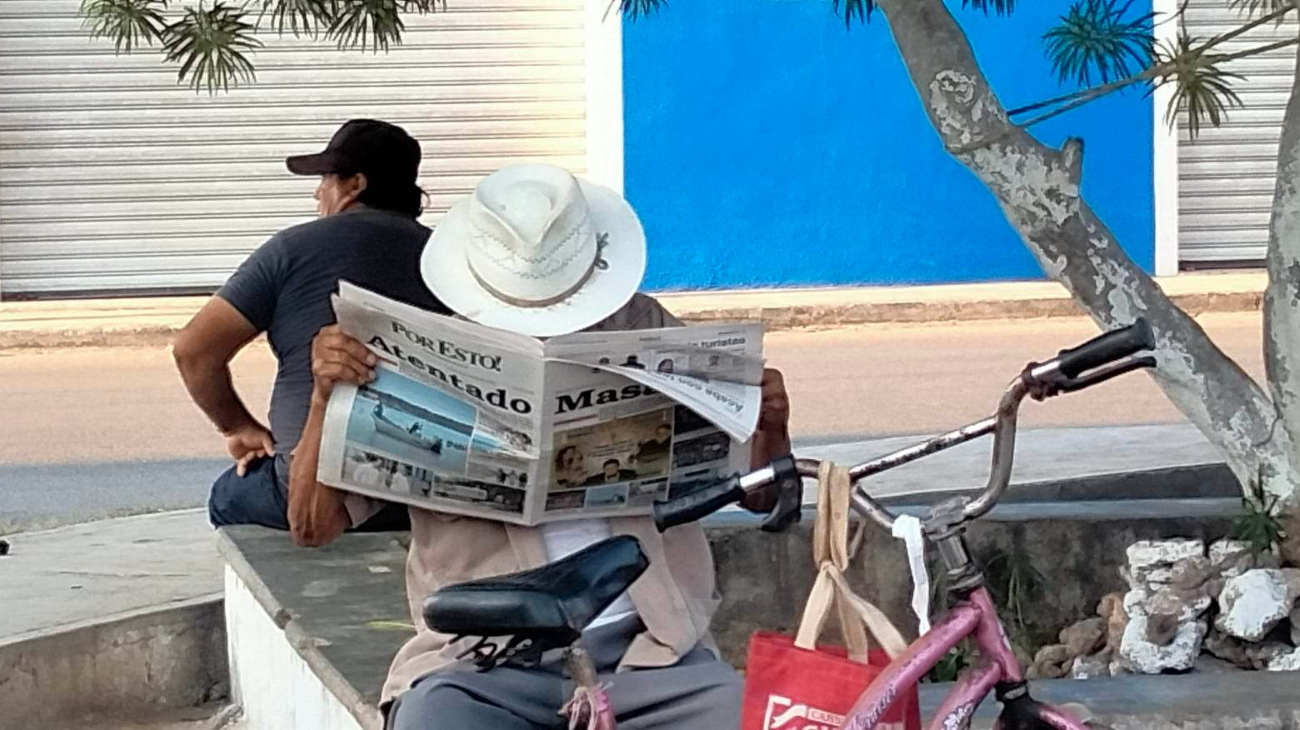 En Acanceh, los pobladores madrugan para alcanzar la edición del día.