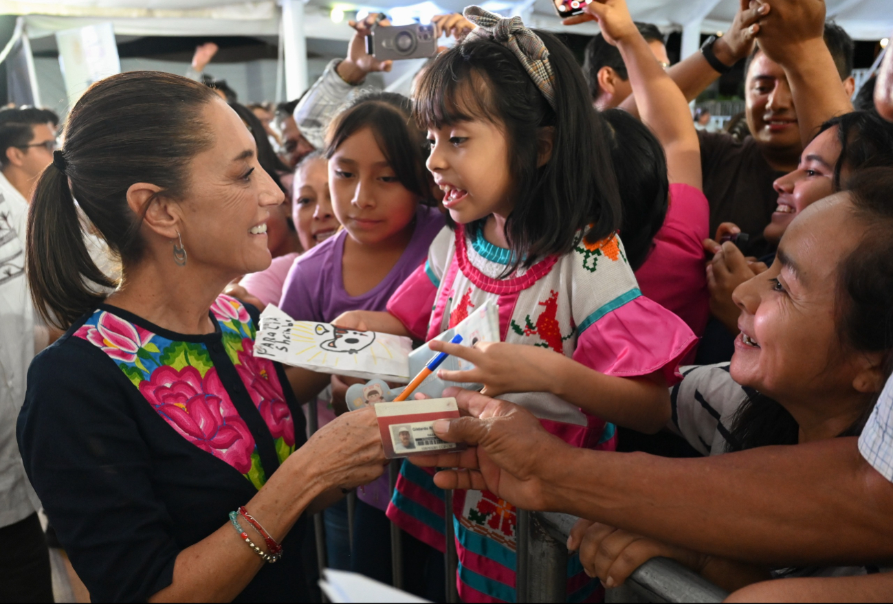 En el evento de inauguración, Claudia Sheinbaum destacó la importancia del sector salud en el país.