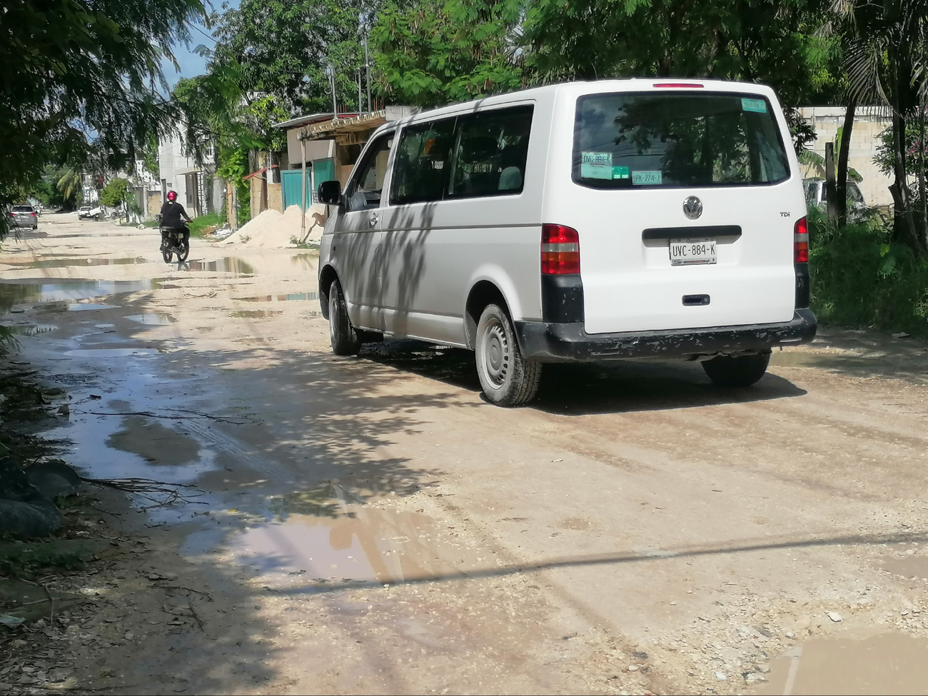 En temporada de lluvias el peligro de daños a vehículos es más común debido a las inundaciones