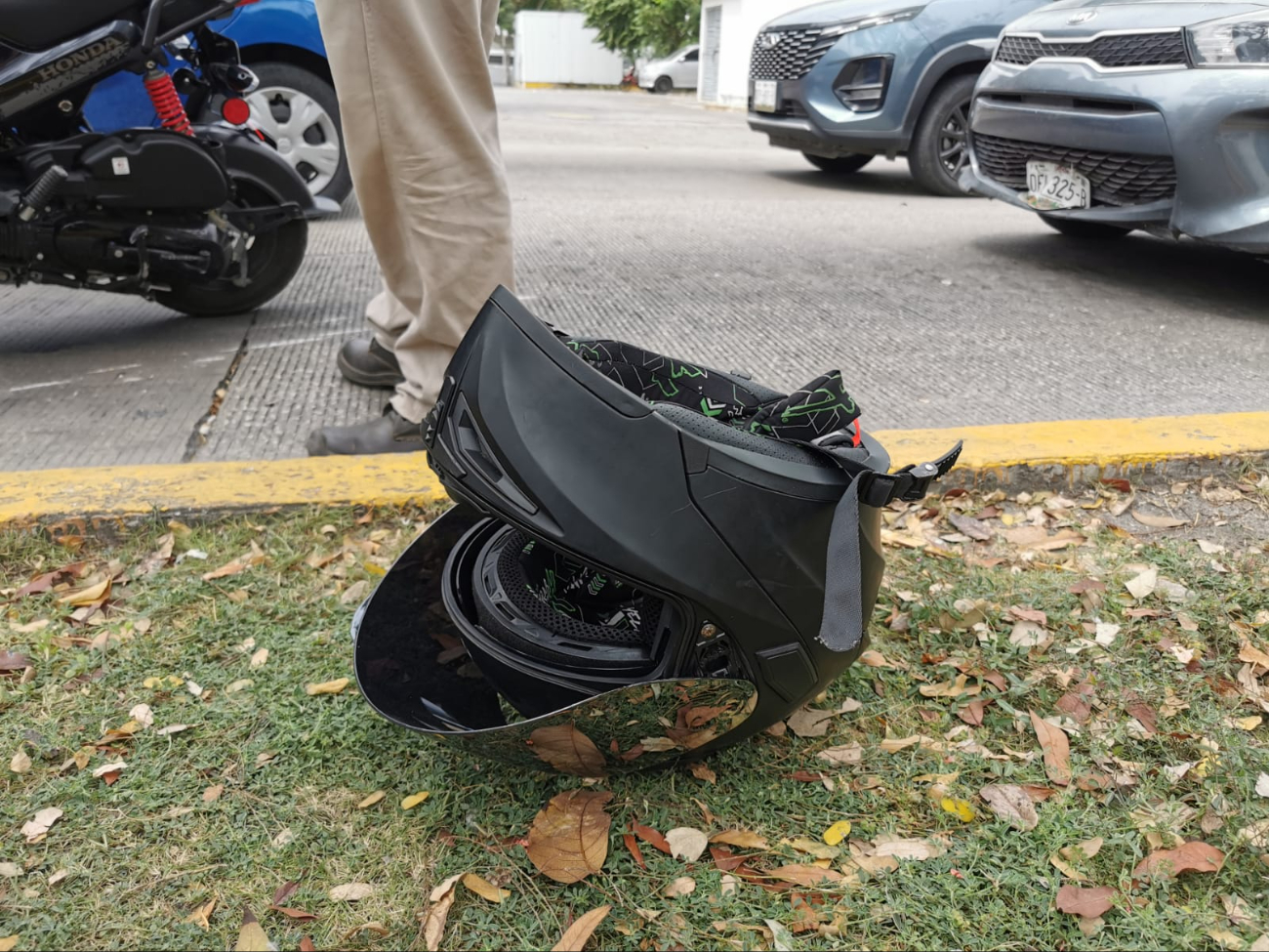 La copiloto al recibir el mayor impacto, resulto lesionada del tobillo izquierdo