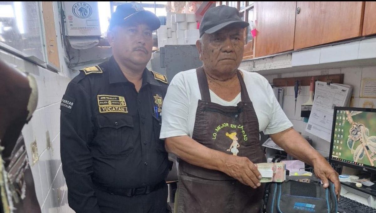 Abuelito recupera sus 78 mil pesos tras extraviarlos en la colonia Mulsay de Mérida