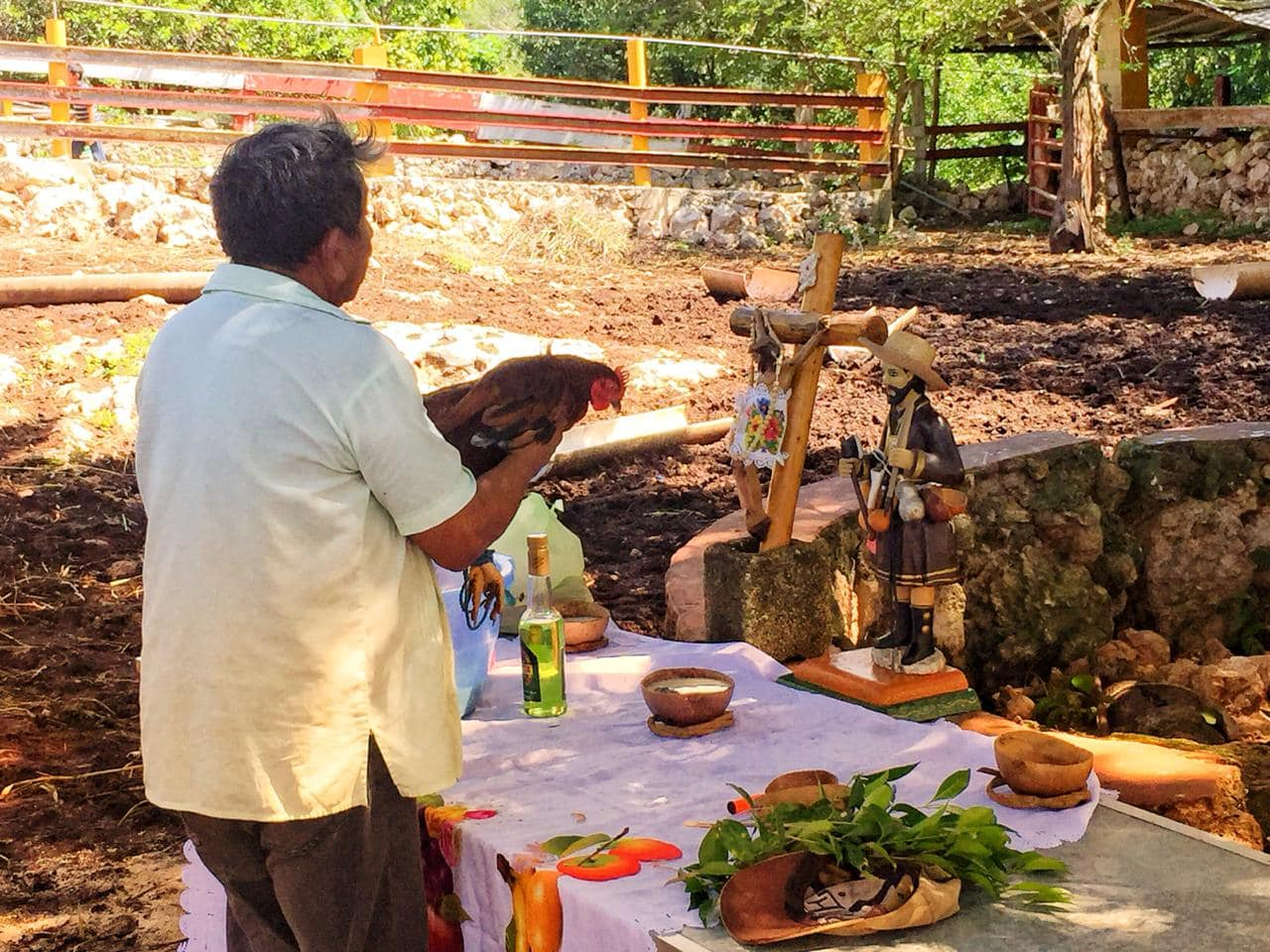 Las costumbres vinculan la vida cotidiana con la espiritualidad.