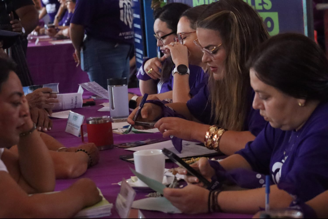 Mujeres fueron recibidas por la alcaldesa Cecilia Patrón