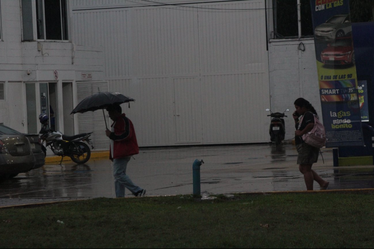 Se recomienda a la población cancunense el salir con precaución en caso de lluvias