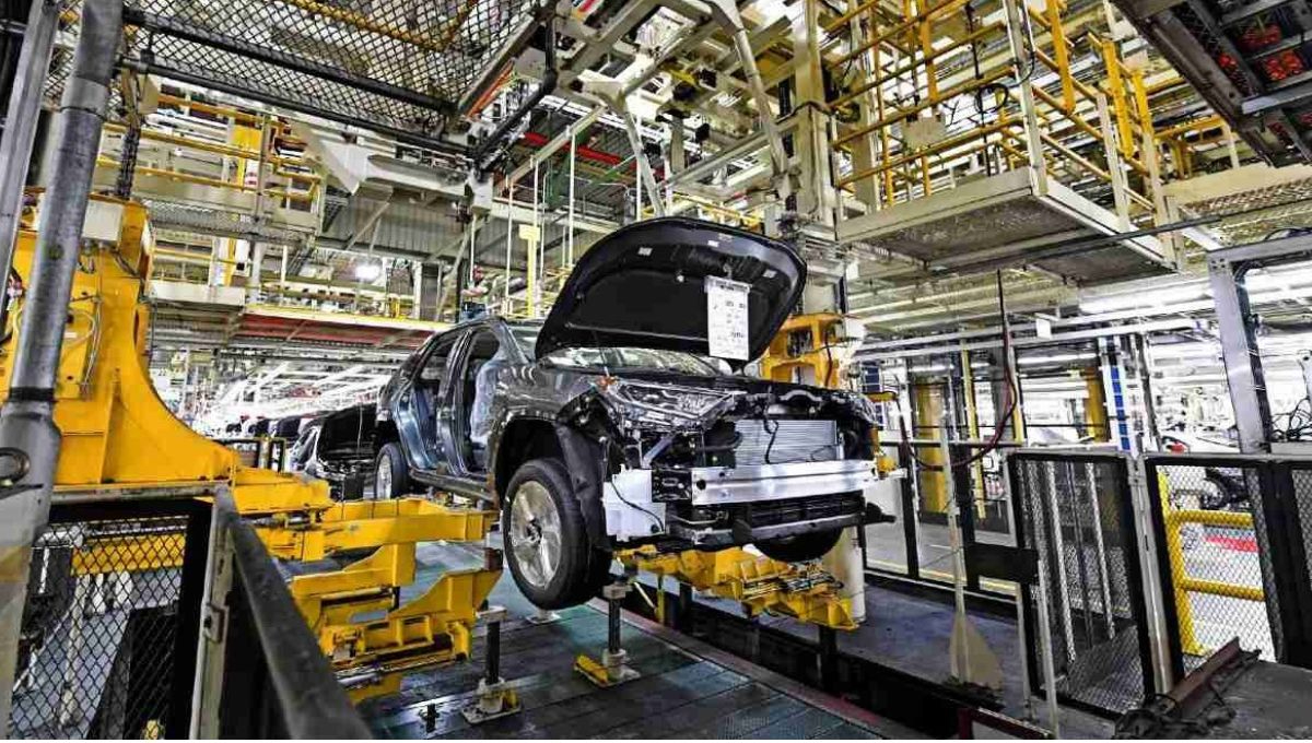 En febrero de 2025, la producción de autos en México creció 7.76 por ciento interanua