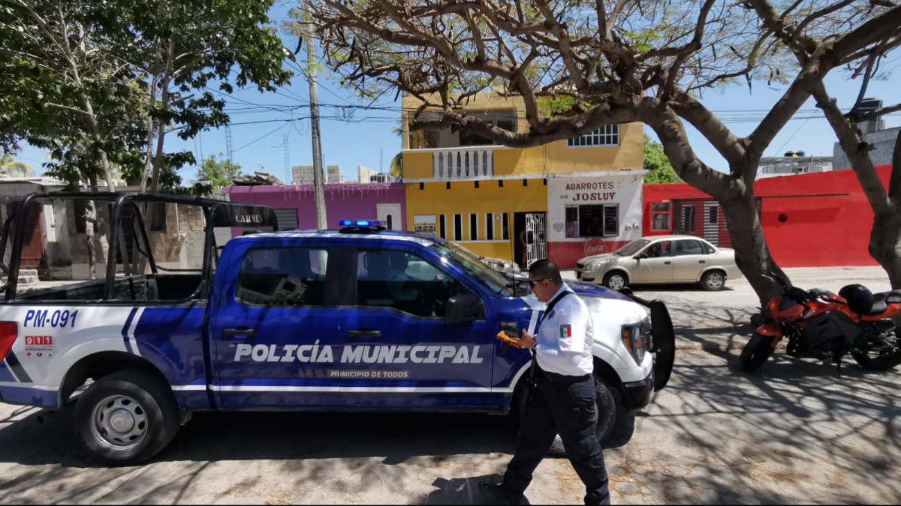 Hombre sufre caída   de varios metros en su casa en Ciudad del Carmen