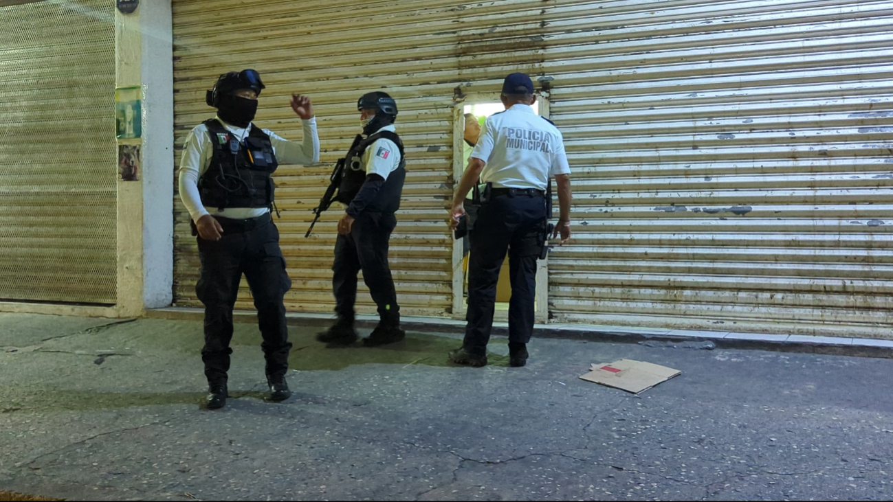 Reporte de presunto ladrón en tienda abarrotera  moviliza autoridades de Ciudad del Carmen 