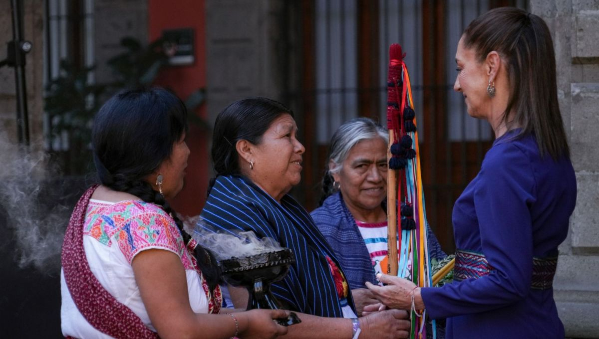 La entrega del Bastón de Mando a la presidenta Sheinbaum, simboliza la esperanza para que se incluyan y respeten las voces de las mujeres indígenas