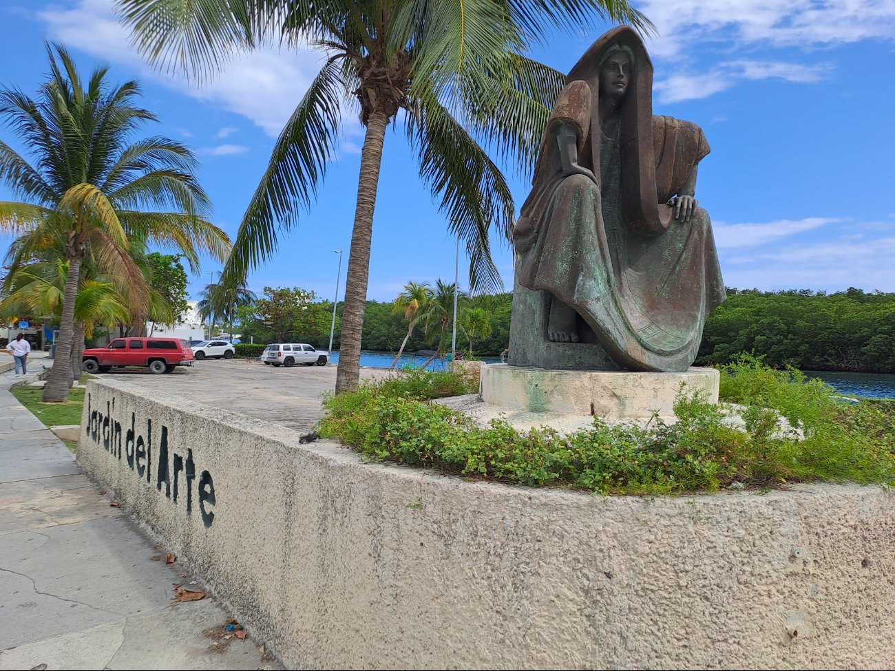 La escultura más representativa del Jardín del Arte es "La Meona"